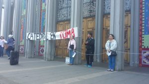 Laicos se toman catedral exigiendo renuncia del Obispo Barros #Osorno