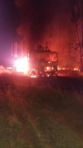 Nuevo ataque incendiario en la Araucanía: Cuatro camiones resultan quemados
