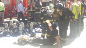 Incendio #Osorno dejó a dos bomberos heridos y cuantiosas pérdidas