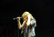 Problemas en amplificación fue un tema a superar en primera noche de festival