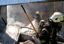 Dos personas lesionadas en violento incendio  en Fábrica de plásticos en Puerto Montt