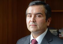 Autoridades de Los Lagos despliegan ayuda en zona de catástrofe por Marea Roja