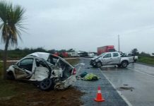 Una conductora murió en Chiloé cuando su auto impacto con camioneta.