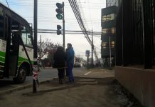 Transeúntes denuncian mal estado de veredas intervenidas por plan de semaforización en Osorno