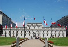 Presidenta Bachelet realiza cambios en subsecretarías y servicios