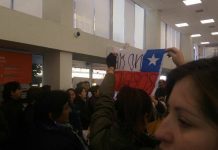 Deudores habitacionales irrumpieron en oficinas bancarias de Puerto Montt