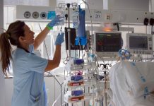 Madre denuncia que hija permanece grave tras vacunarse contra la influenza en #PuertoMontt