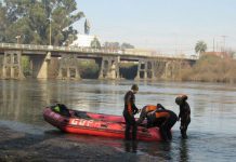 Familia de mujer que se lanzó al río en #Osorno piden ayuda