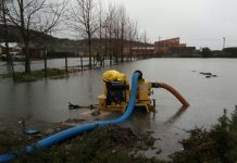 Anegamientos, cortes de rutas y voladuras de techos son la tónica del mal tiempo en la zona