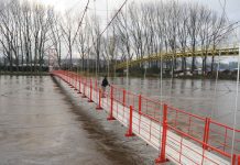 Familiares de mujer desaparecida en río Rahue esperan resultados de identidad de cuerpo hallado en río Bueno