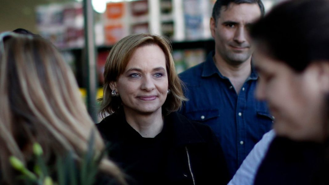 1497211723-auno804775