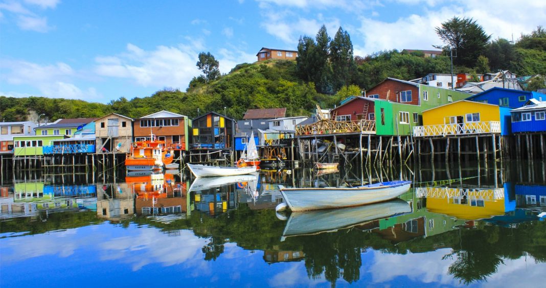 Castro-chiloe-ATR236-mpo21i7o28s3xyzmj87iz3aruq8j4ik12kc2gsaxtc