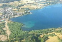 Corte de Valdivia ordena a empresa sanitaria cesar descargas de aguas servidas al lago Panguipulli