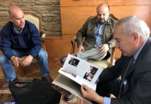 SAGO A.G entregó a alcalde de Osorno libro de los 100 años del gremio