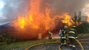 A solicitud de Fiscalía de Río Negro investigan origen de incendio en Lácteos Puerto Octay