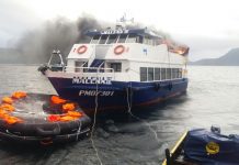Incendio de un barco en astillero movilizó a cuatro compañías de Bomberos en Calbuco