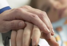 Osorninos abrieron debate sobre eutanasia en el país a raíz de petición de joven de 19 años