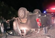 Dos personas heridas tras volcar camioneta camino a Puyehue