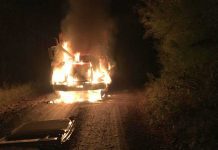 Tres camiones y un furgón destruido dejó un ataque incendiario en Collipulli