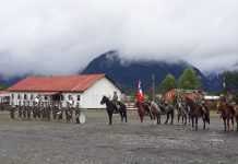Autoridades buscan mantener cuartel militar en Chaitén.