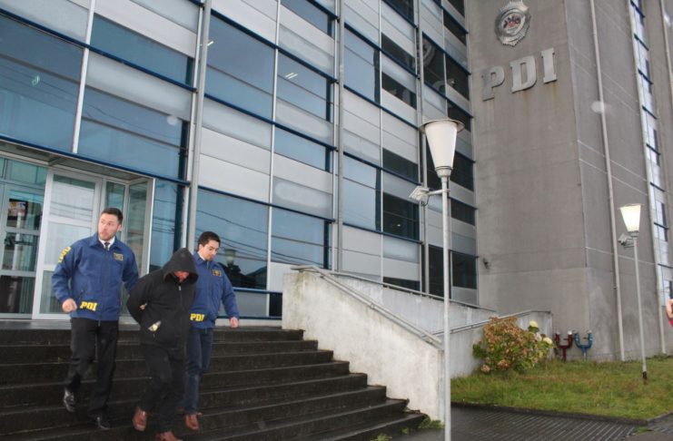 En Villarrica fue detenido hombre que presuntamente abusó de niña de 7 años en Puerto Montt.