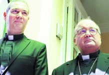 Monseñor Bertomeu y obispo Scicluna llegarían este lunes a Osorno para cumplir misión pastoral del Papa Francisco