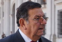 Senador Quinteros tras decisión judicial por colusión de farmacias: Hay que fijar precios de remedios y endurecer las sanciones