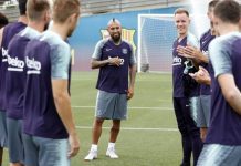 Arturo Vidal firmó contrato y ya entrenó con plantel del Barcelona