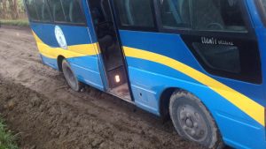 Vecinos de Tacamó acusan que tránsito de camiones de alto tonelaje destruyen camino del sector