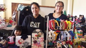 Gran variedad de productos en feria "Sácalo del clóset" en Osorno