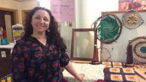 Gran variedad de productos en feria "Sácalo del clóset" en Osorno