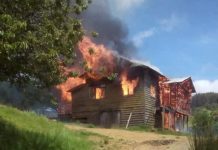 Incendio reduce a escombros una vivienda en la comuna de San Juan de la Costa