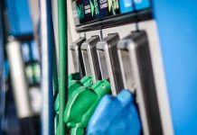 ENAP: Bencinas seguirán bajando durante «al menos» un mes