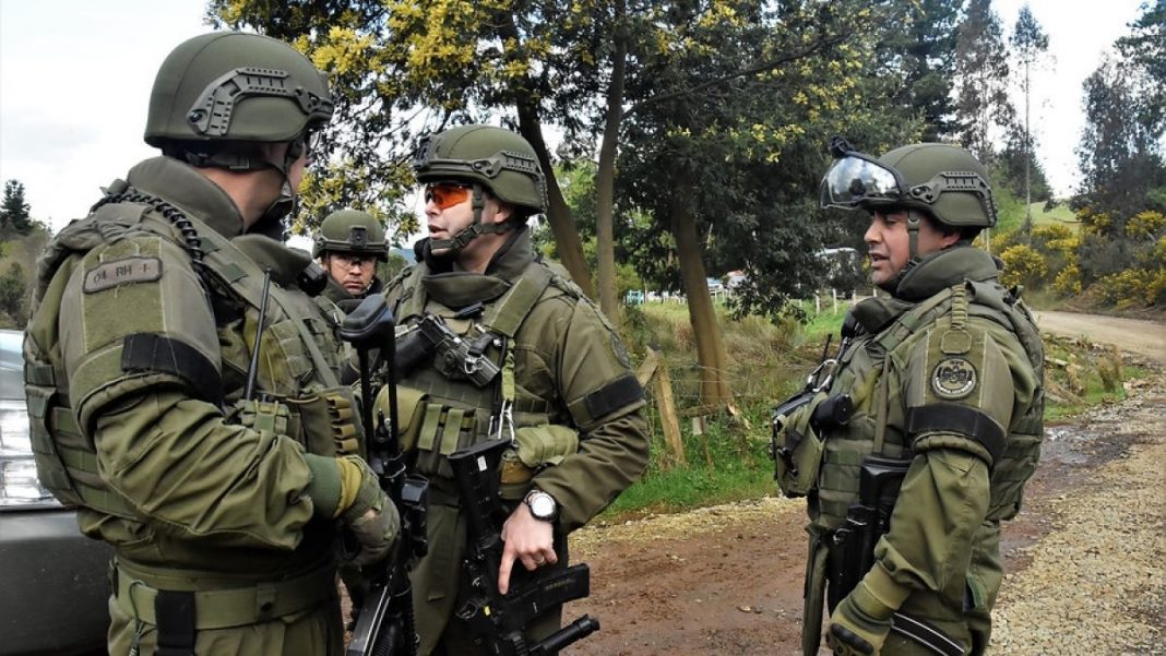 1542996068-auno1012693