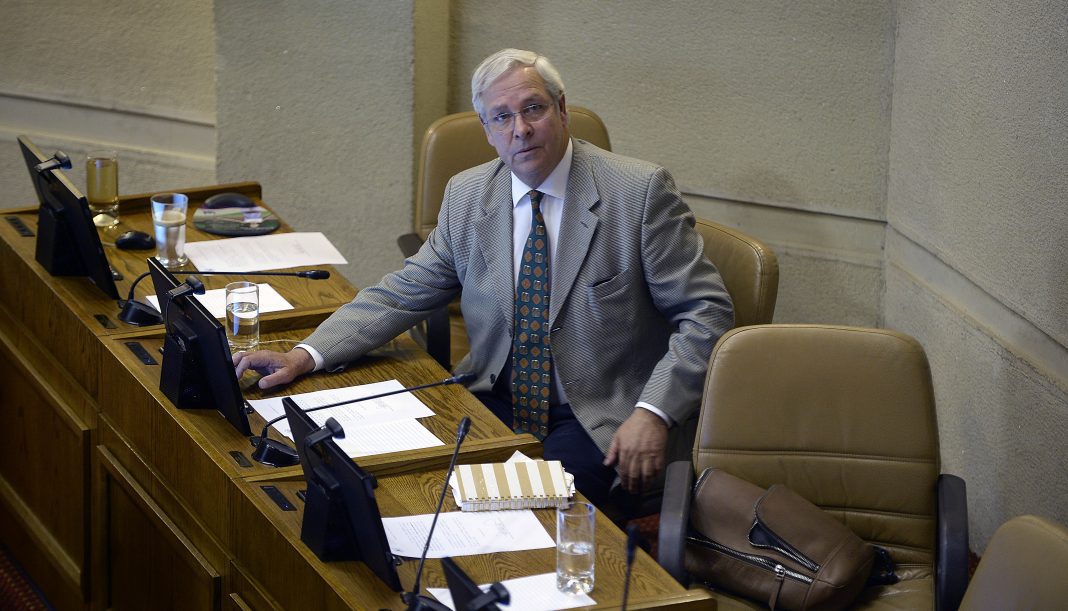 Camara de Diputado Minito de Silencio por Fidel Castro