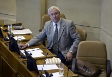 Diputado Urrutia renuncia a la UDI para apoyar a José Antonio Kast