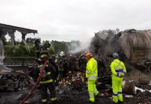 Dos fallecidos dejó violenta colisión de camiones en puente Rahue. Se registró una gran explosión a raíz del impacto.