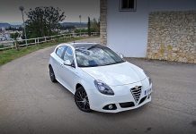 Robo de auto de lujo finalizó con persecución policial y detención de dos antisociales