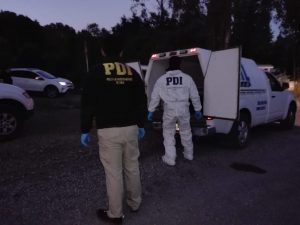 Hallan cuerpo de mujer en paradero de sector rural de Osorno. Se trataría del primer femicidio en la zona