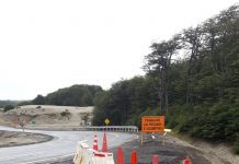 Socavón en ruta 215 lleva a restringir horario en paso de camiones por Cardenal Samoré