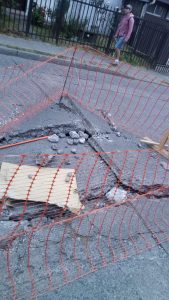 Ola de calor en Puerto Montt provocó levantamiento de pavimento y generó corte de tránsito