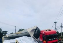 Puerto Montt: Atochamiento vehicular de proporciones dejó volcamiento de camión