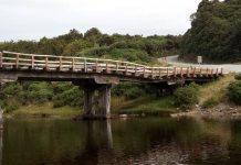 Seremi de Obras Públicas comprometió la reposición de 129 puentes a nivel regional