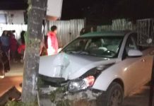 Accidentes de tránsito en Osorno: hurto de vehículo terminó en choque con poste eléctrico