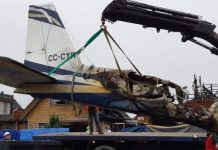 Exhaustivas pericias realizan a fuselaje de aeronave que capotó en Puerto Montt