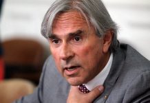 Presentan proyecto de “Ley Moreira” para que autoridades imputadas por corrupción cesen en su cargo