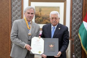 Senador Moreira y Diputado Gahona distinguidos por Estado Palestino