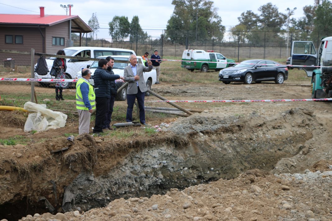 alcalde Bertin visitando sector de Pichil