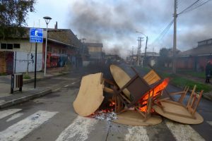 Comuneros protestan contra consulta indígena y obligan a interrumpir proceso en Cañete