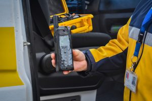 U. San Sebastián donó teléfono satelital a Hospital de Futaleufú